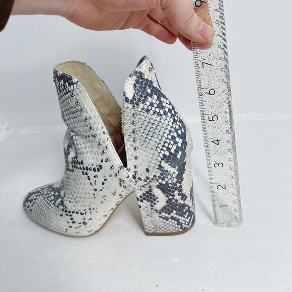 Steve Madden Rockstar White and Grey Snakeprint Snakeskin Studded Booties Size 9 - Picture 7 of 10